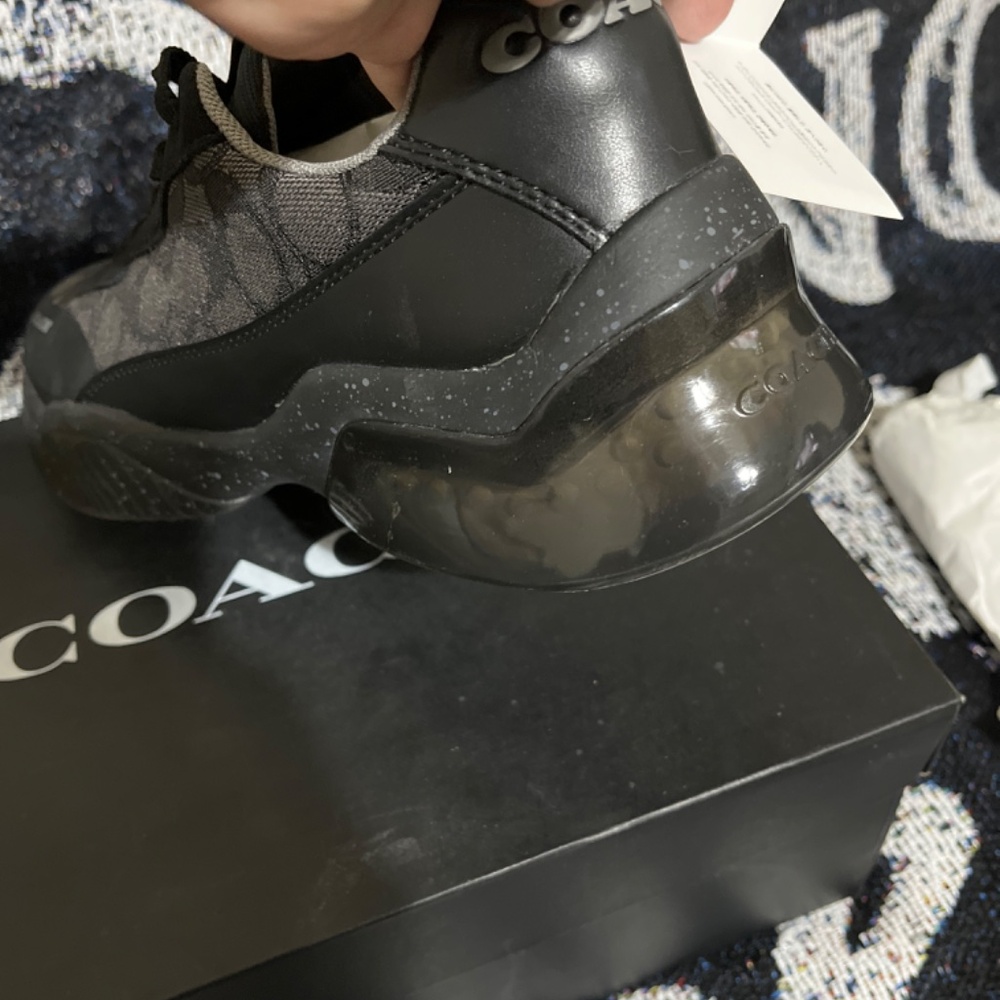 Shoes - Picture 2 of 3